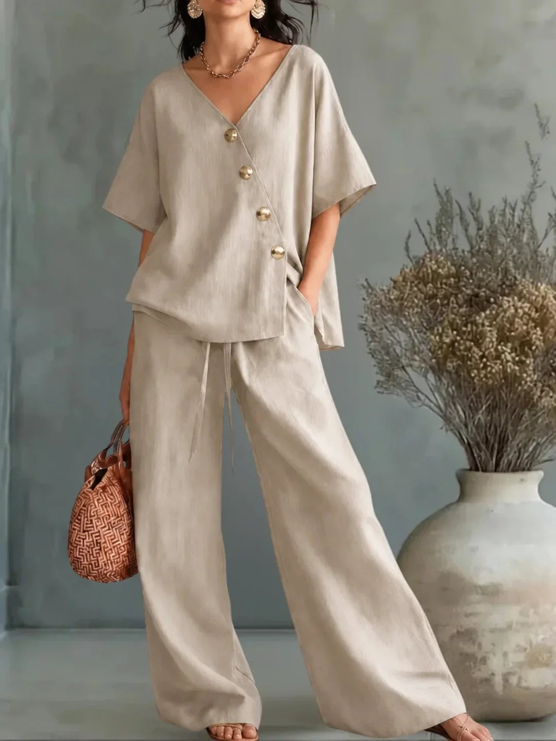 Celia | set con scollo a V e bottoni