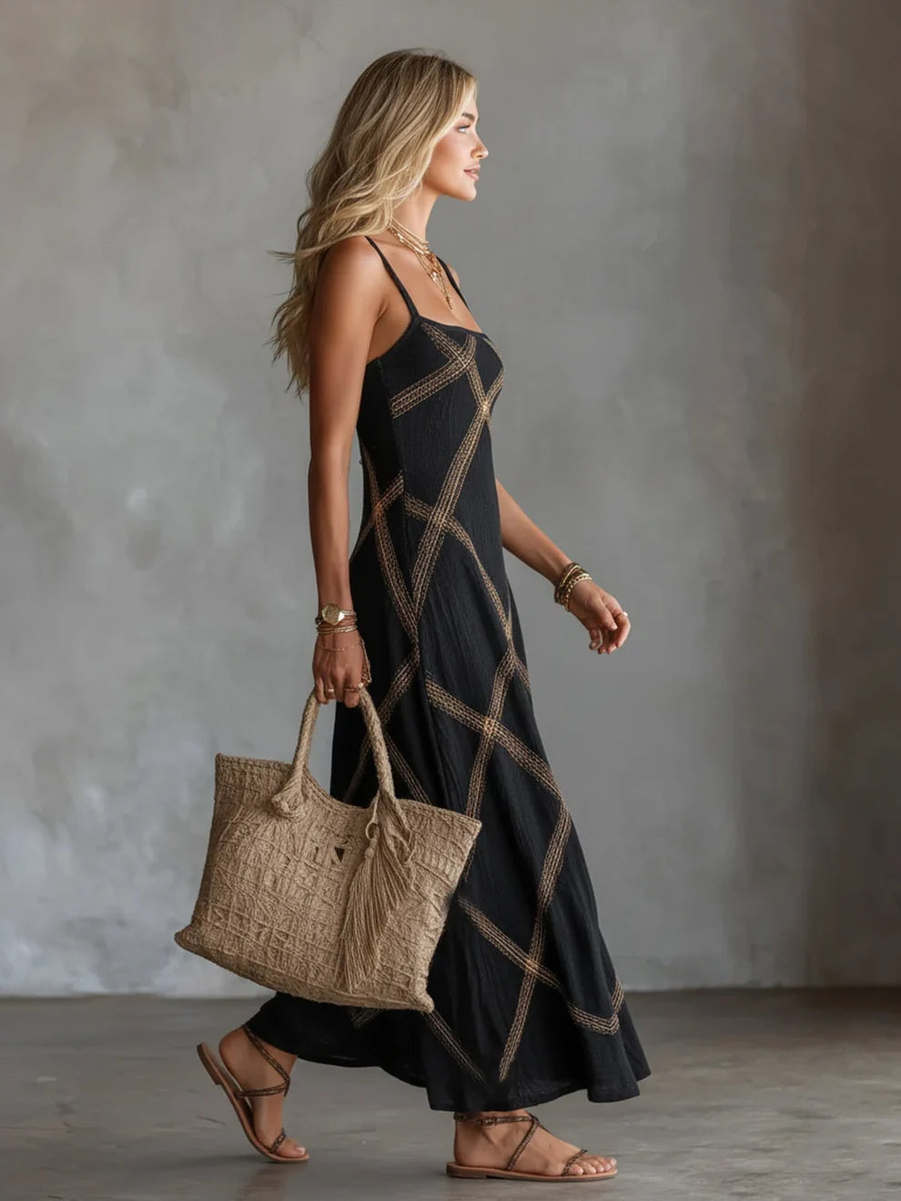 Melisa | Vestito Maxi Geometrico con Scollo Quadrato