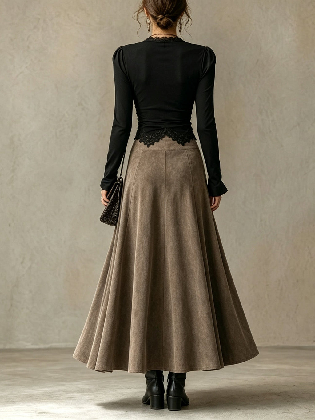 ALBANE | COMPLETO CON TOP IN PIZZO E GONNA MAXI IN SIMILCAMOSCIO, NERO E TORTORA