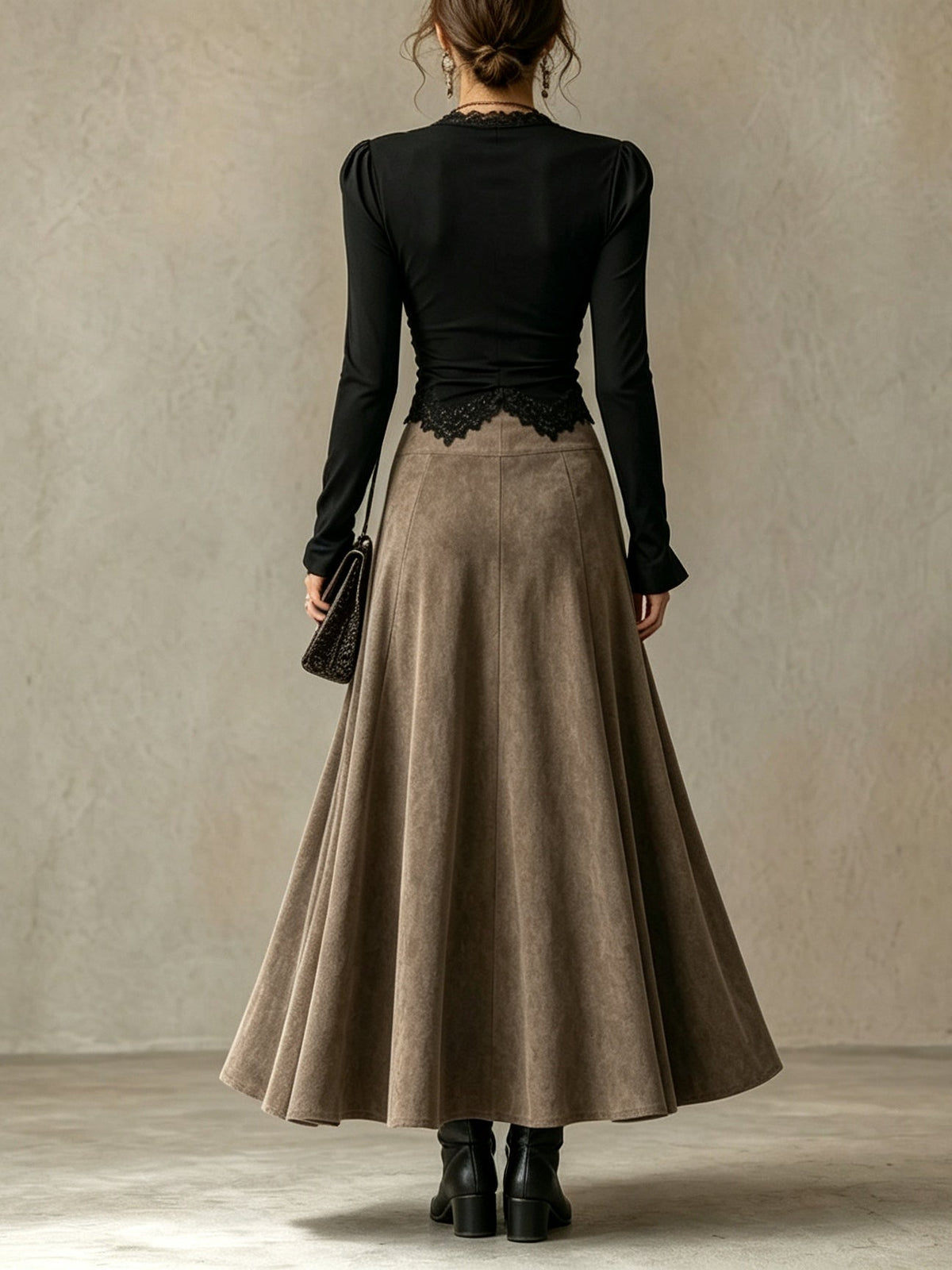 ALBANE | COMPLETO CON TOP IN PIZZO E GONNA MAXI IN SIMILCAMOSCIO, NERO E TORTORA