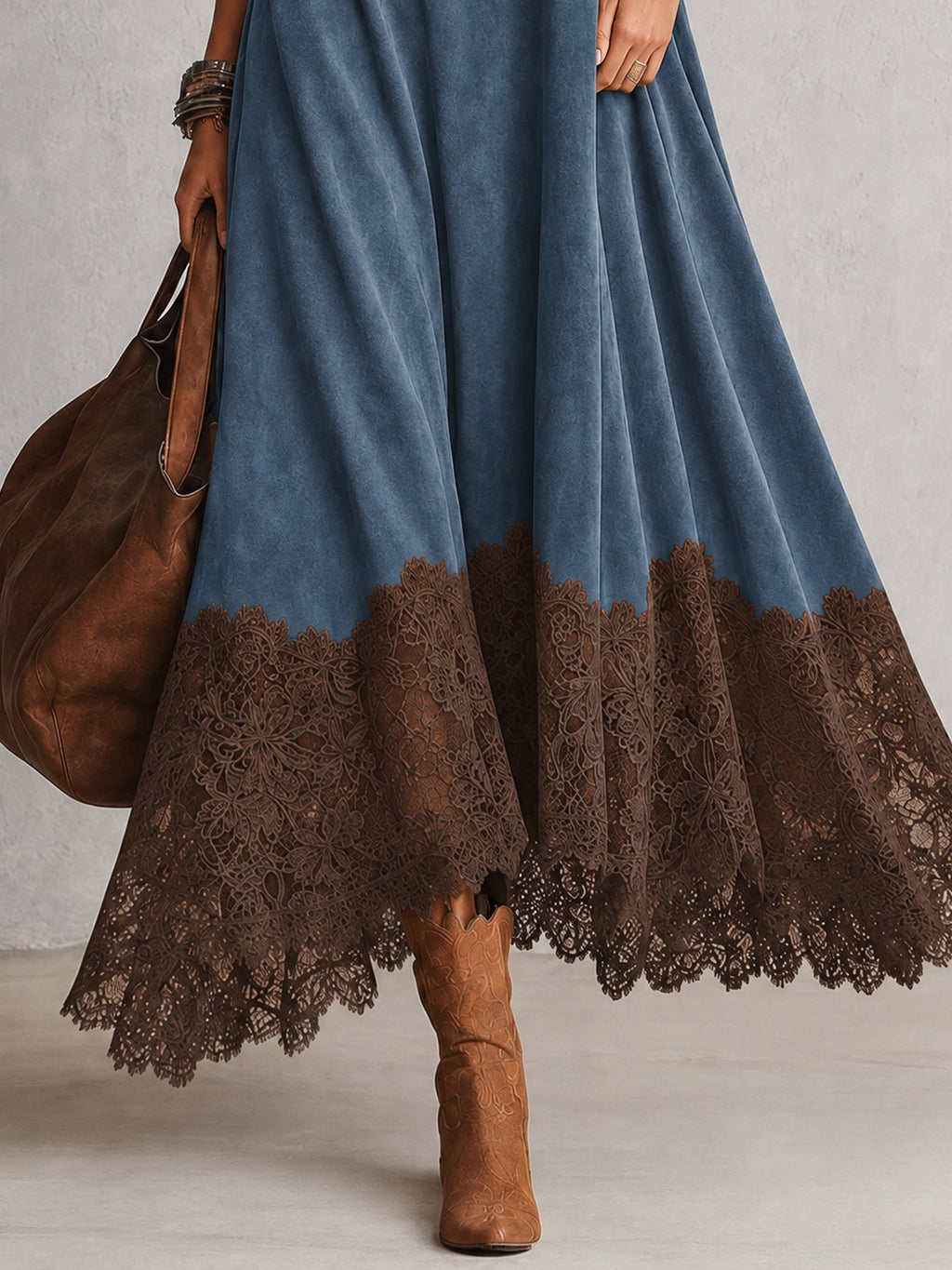 ABITO LUNGO MARRONE EFFETTO CAMOSCIO CON MANICHE LUNGHE E BORDO IN PIZZO VINTAGE