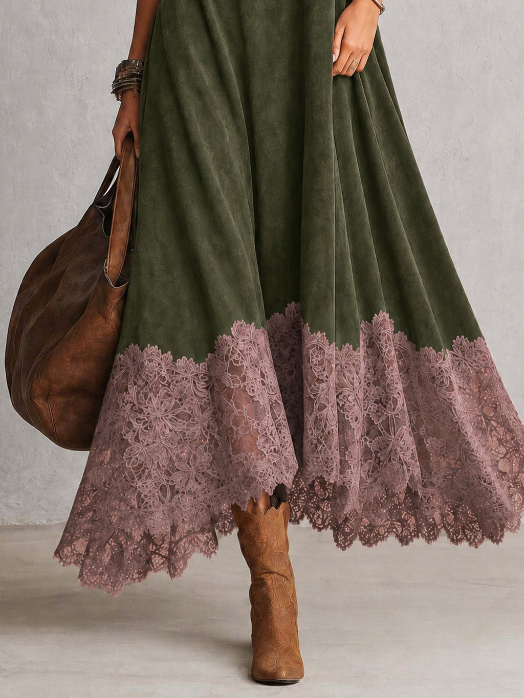 ABITO LUNGO MARRONE EFFETTO CAMOSCIO CON MANICHE LUNGHE E BORDO IN PIZZO VINTAGE