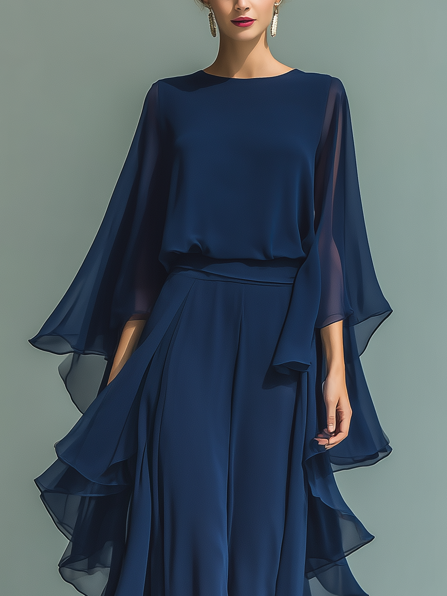 Set Top in Chiffon Blu Navy con Maniche Svasate e Pantaloni a Gamba Dritta con Dettagli Ruchés