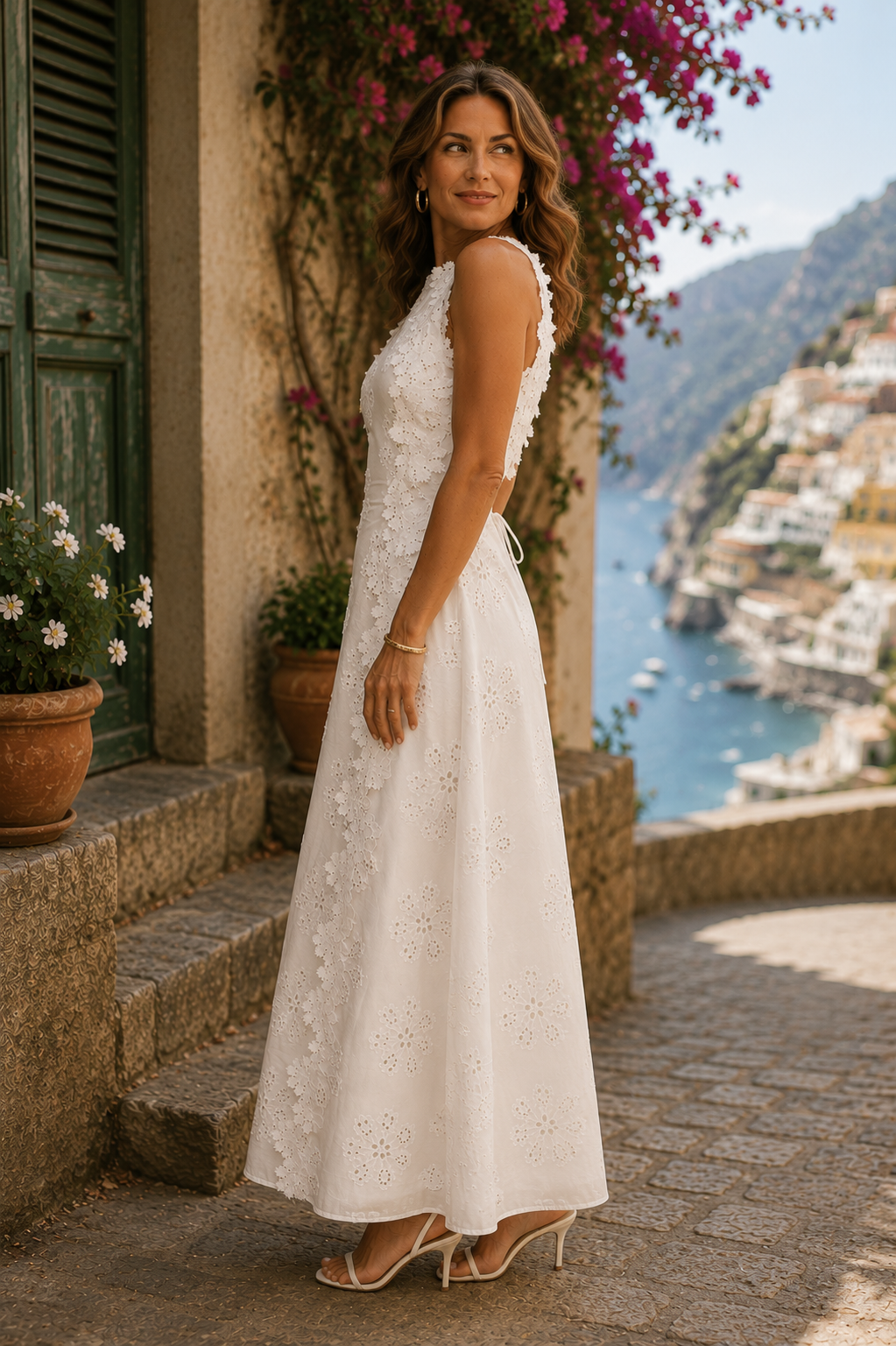 DELLA | ELEGANTE ABITO MAXI RICAMATO