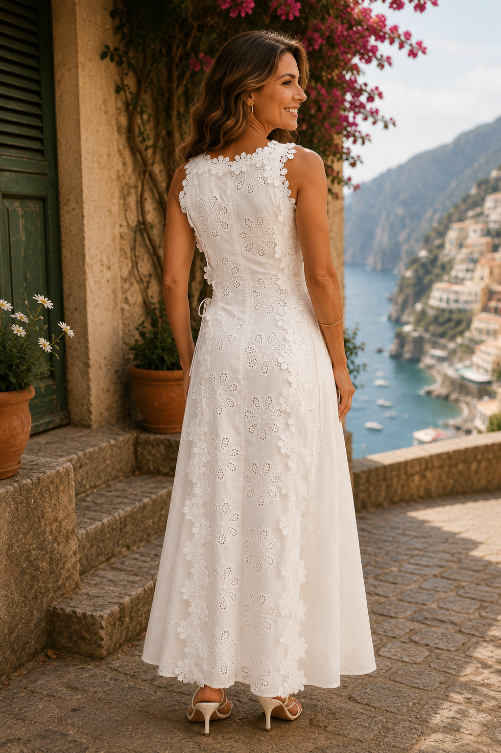 DELLA | ELEGANTE ABITO MAXI RICAMATO