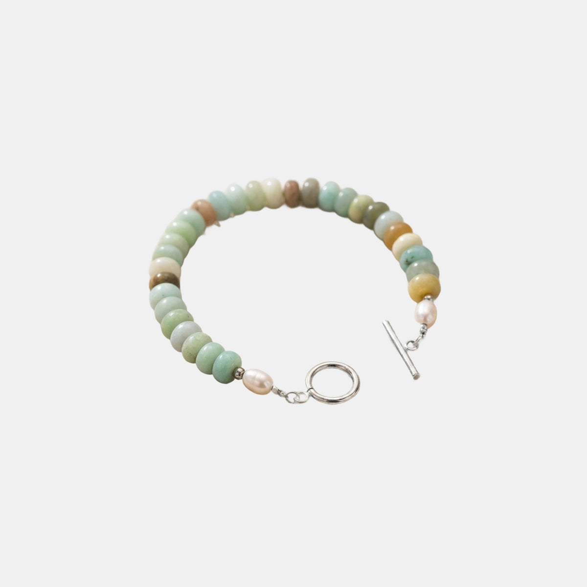 BRACCIALE CON PERLE TURCHESI E CHIUSURA A TOGGLE