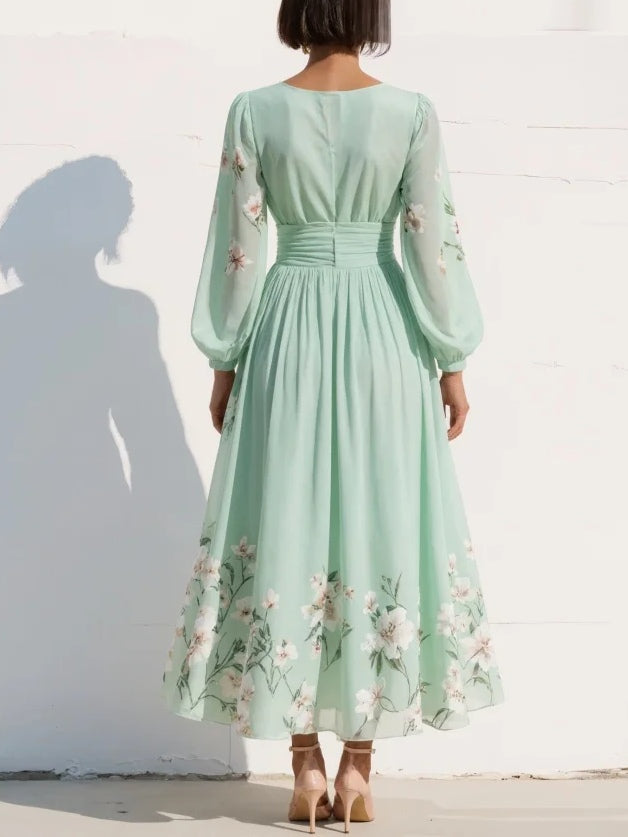 Abito lungo plissettato in chiffon verde menta con stampa floreale da donna