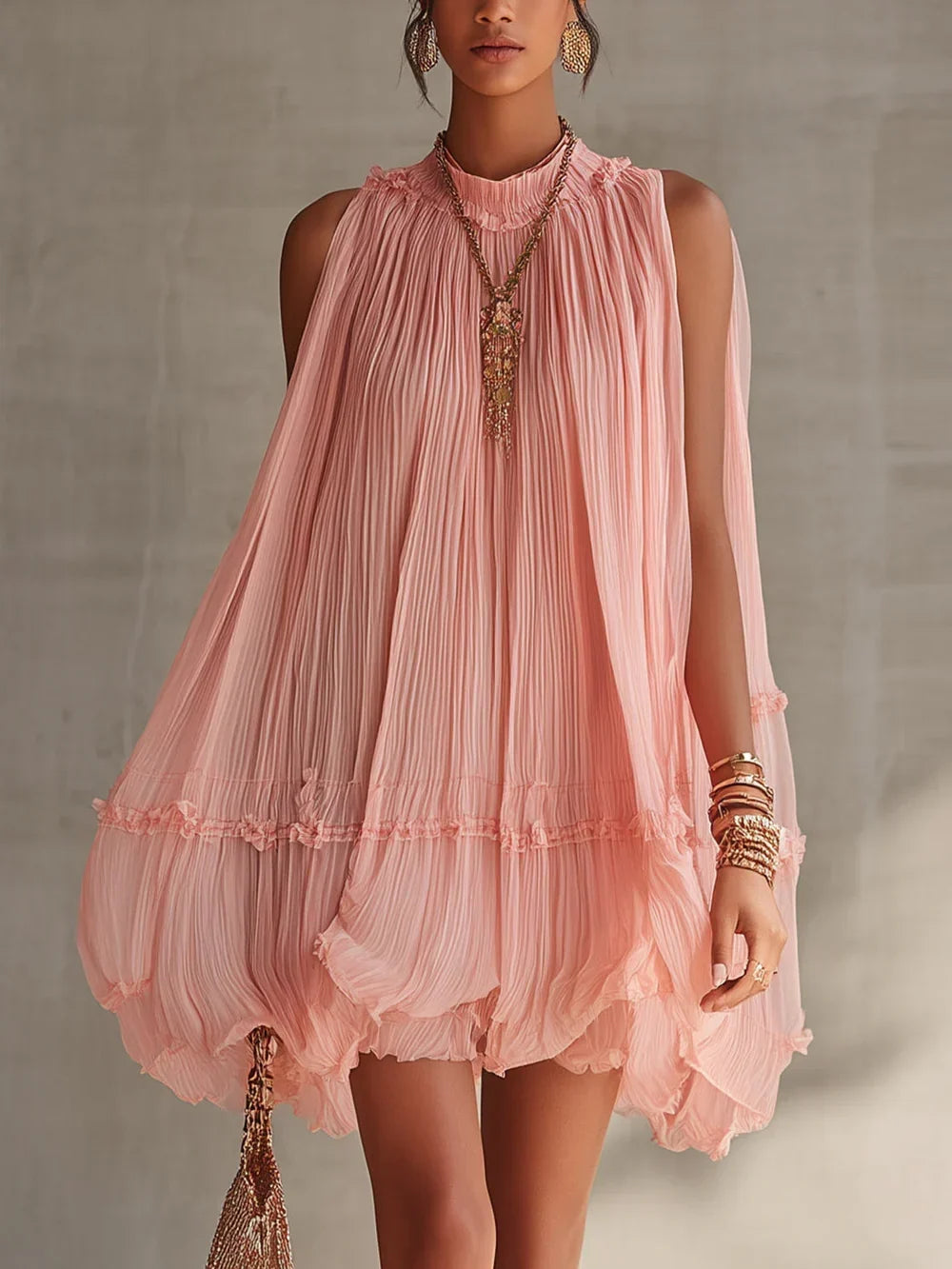 Magdalena | Vestito mini in chiffon rosa a righe con scollo a halter