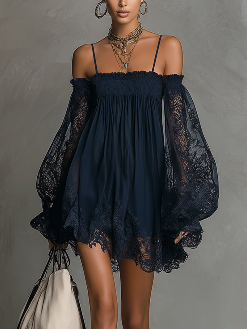 NOEMI • ABITO MINI IN CHIFFON BLU NAVY CON SCOLLO BARDOT, BORDO IN PIZZO E MANICHE TRASPARENTI