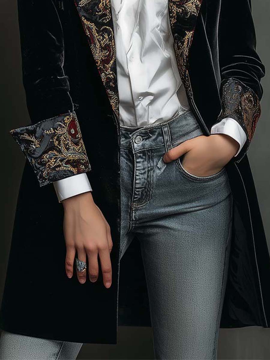 LÉONTINE | BLAZER NERO DALLA VESTIBILITÀ ADERENTE CON STAMPA BAROCCA
