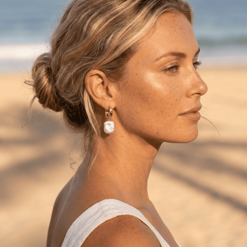 ORECCHINI A CERCHIO CON CIONDOLO DI PERLA