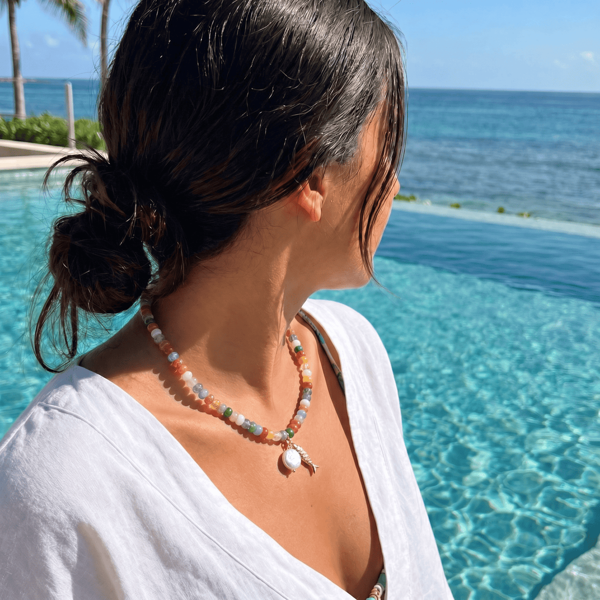 COLLANA DI PERLINE A FORMA DI PESCE DAI COLORI CANDY