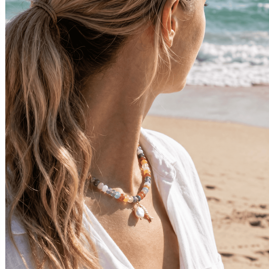COLLANA DI PERLINE A FORMA DI PESCE DAI COLORI CANDY