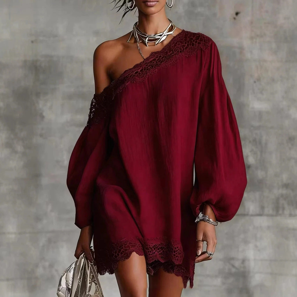 Olivia | Vestito Mini in Pizzo con Spalle Scoperte e Maniche a Sbuffo
