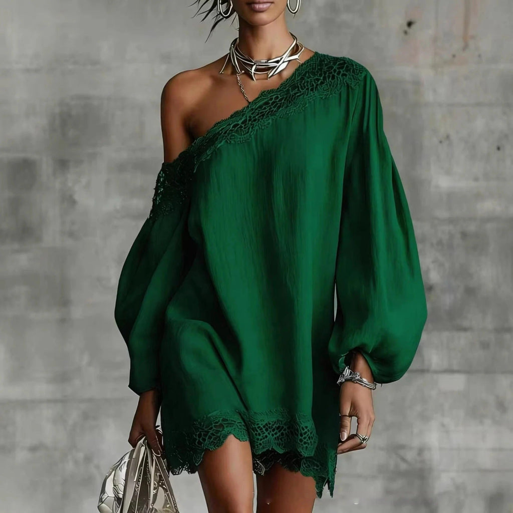 Olivia | Vestito Mini in Pizzo con Spalle Scoperte e Maniche a Sbuffo