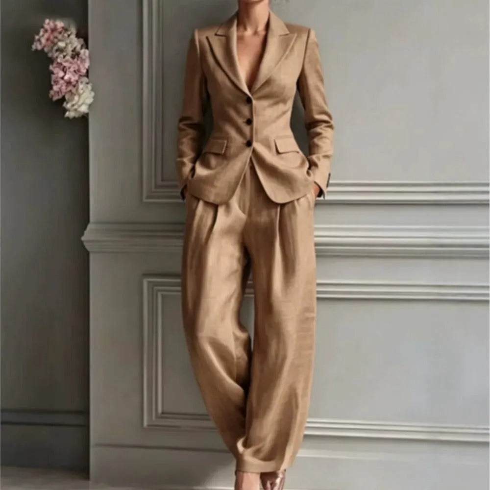 Victoria | completo elegante con blazer aderente e pantaloni larghi