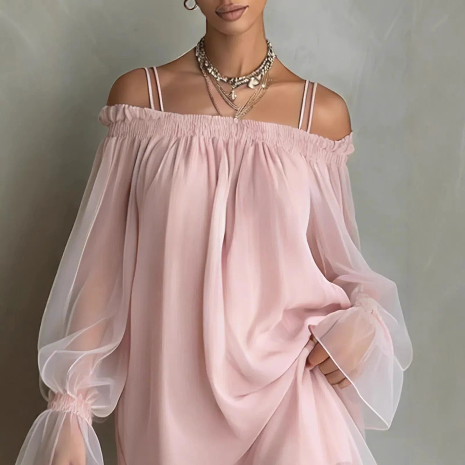 Elisa | Vestito Mini in tulle con spalle scoperte e maniche lunghe